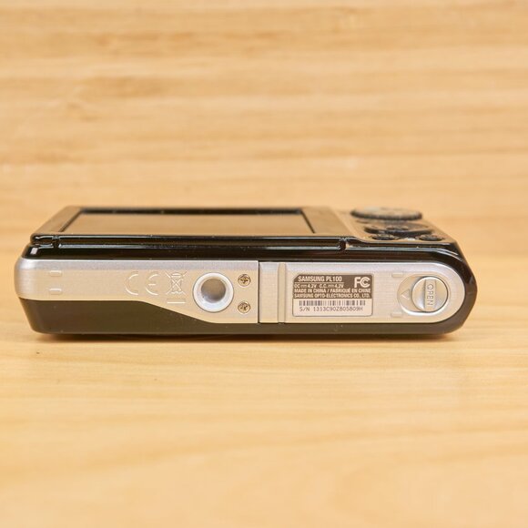 Samsung PL100 12.2MP Digital Camera, front LCD Display for selfie and Kids photo - Picture 7 of 9